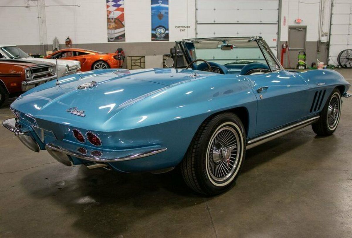 1965 Chevrolet Corvette - photo 5
