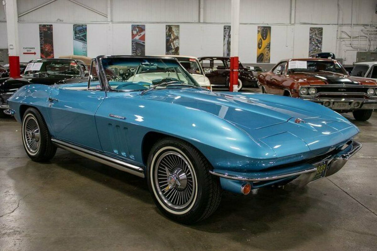 1965 Chevrolet Corvette - photo 7