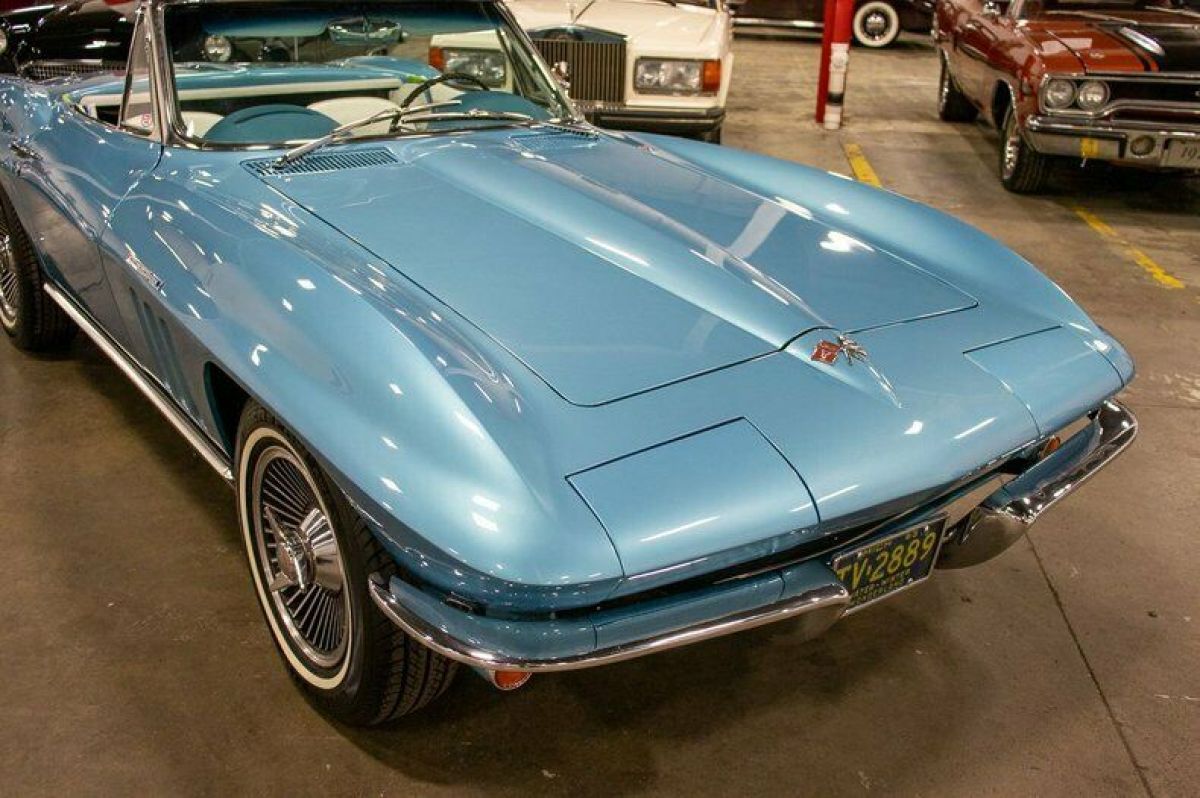 1965 Chevrolet Corvette - photo 9