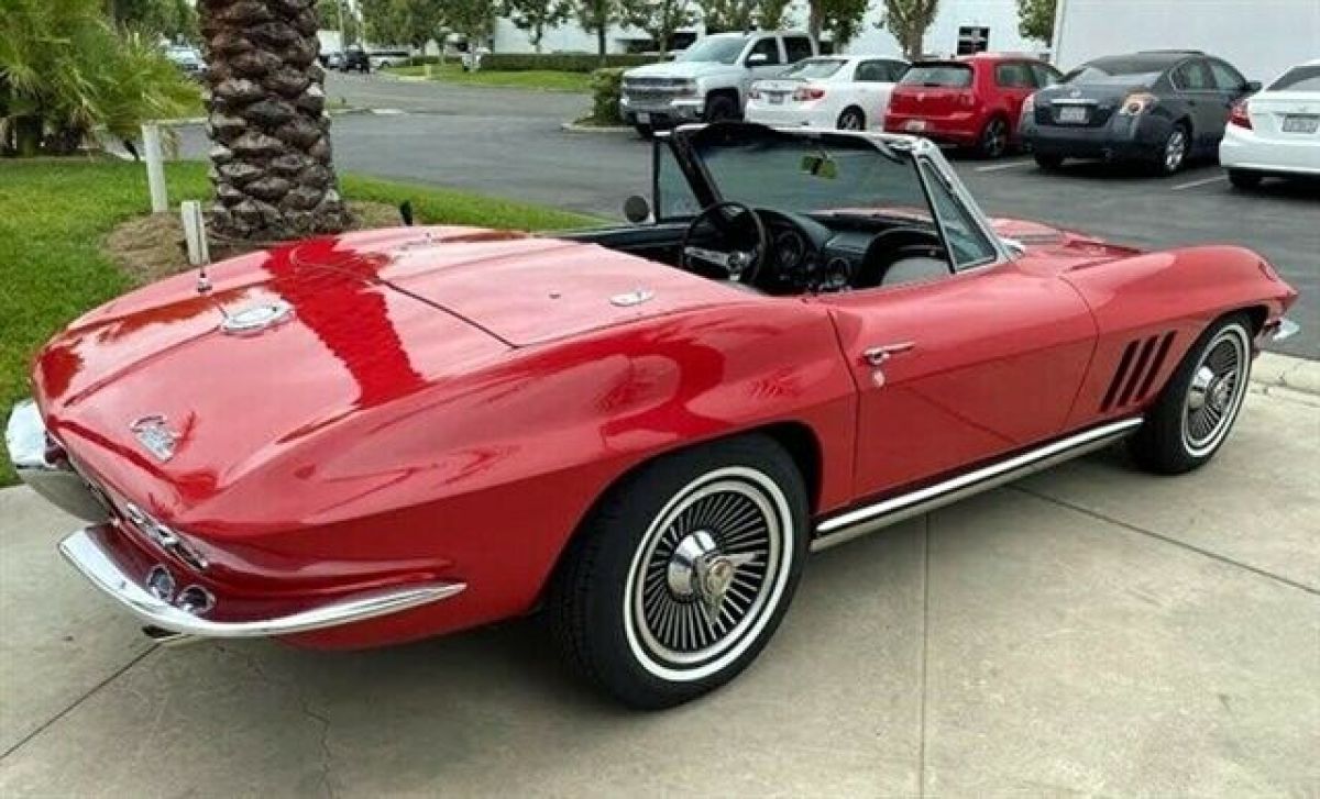 1965 Chevrolet Corvette black - photo 4
