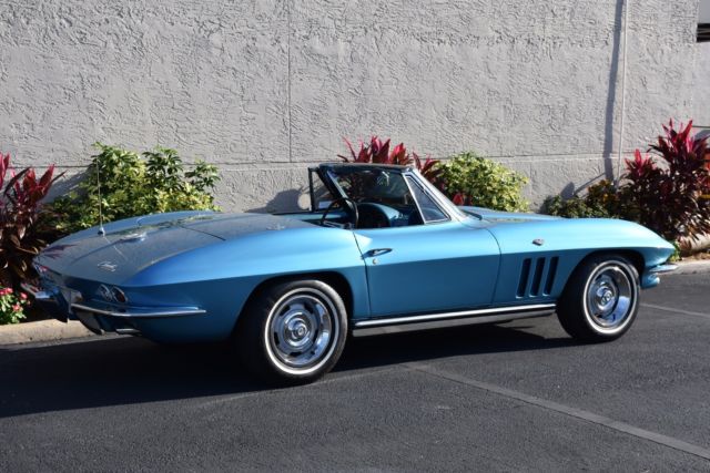 1965 Chevrolet Corvette Convertible - photo 7