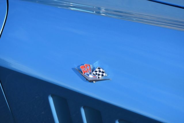 1965 Chevrolet Corvette Convertible - photo 9