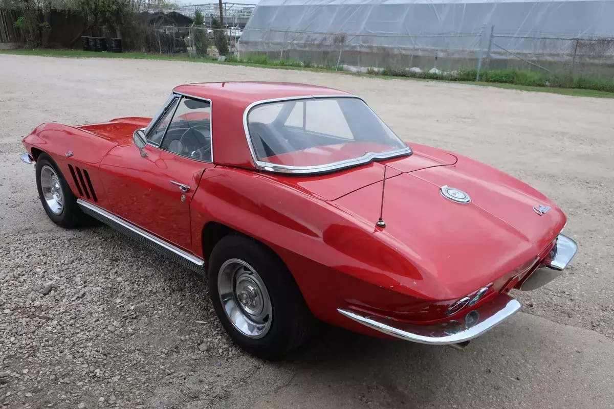 1965 CHEVROLET CORVETTE CONVERTIBLE- 2 TOPS. 327, 4 SPEED. RUNS. NOT DRIVING. 1965 Chevrolet Corvette