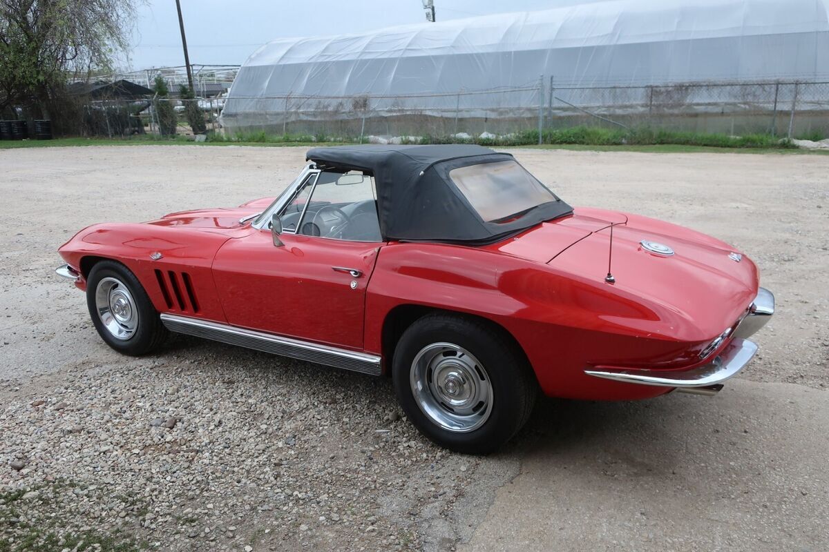 1965 Chevrolet Corvette - photo 7