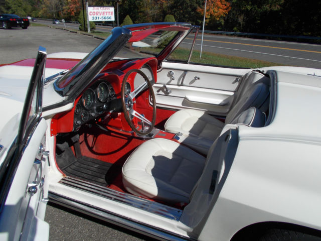 1965 Chevrolet Corvette Convertible - photo 12