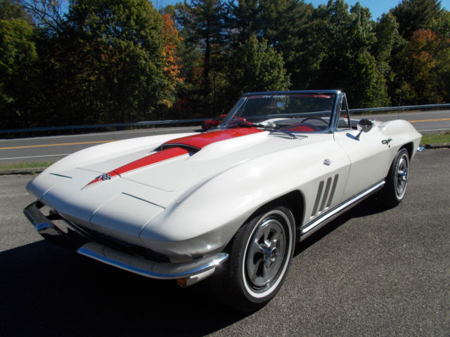 1965 Chevrolet Corvette Convertible - photo 3