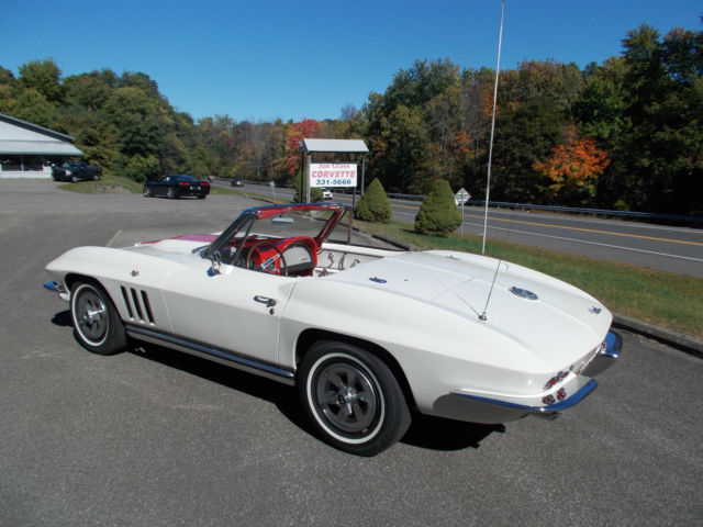 1965 Chevrolet Corvette Convertible - photo 5
