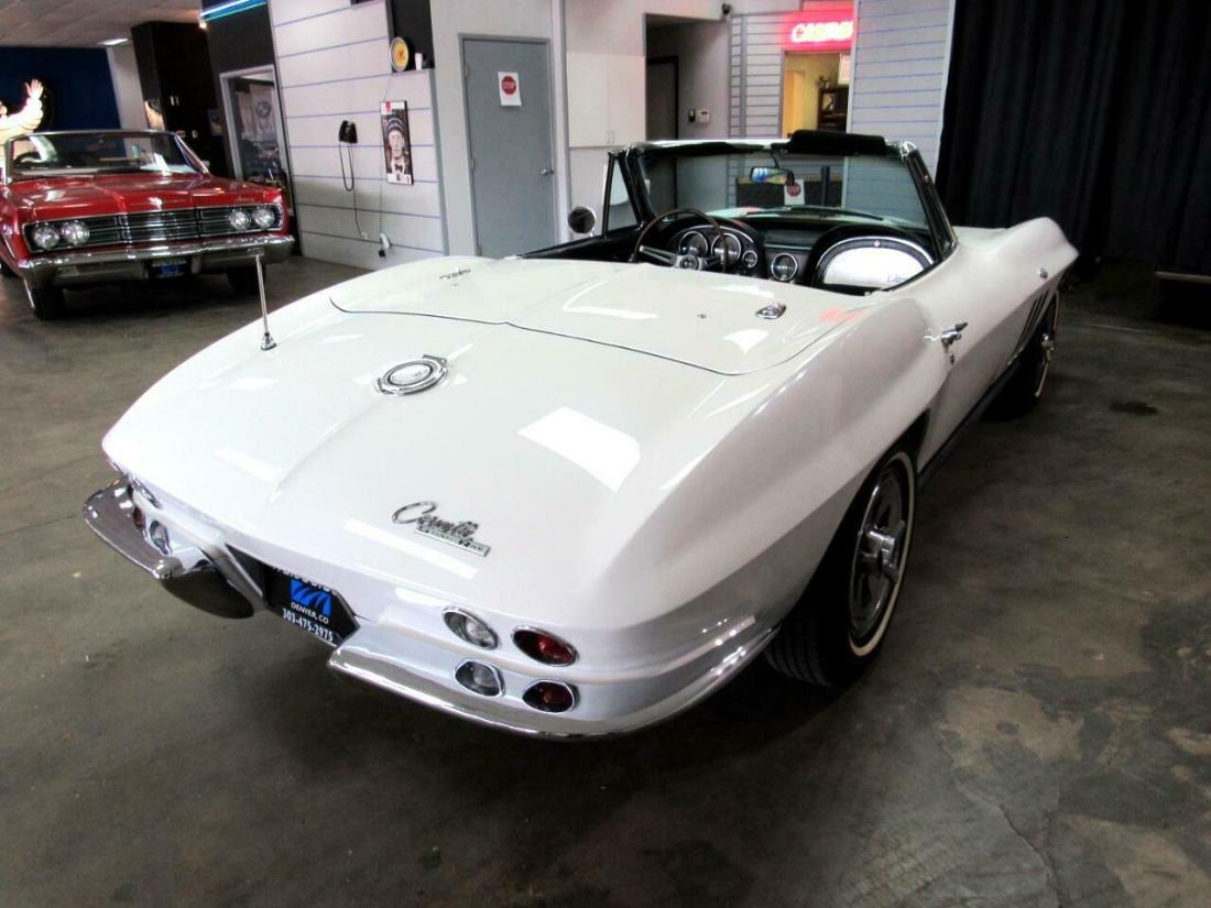1965 Chevrolet Corvette Convertible - photo 6