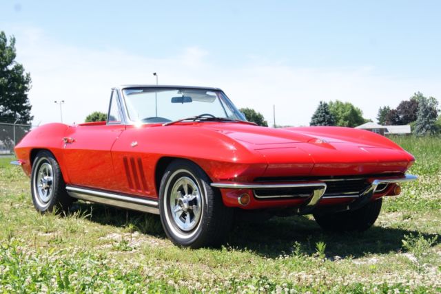 1965 Chevrolet Corvette - photo 2