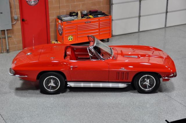 1965 CHEVROLET CORVETTE CONVERTIBLE L78 396/425 - Concours Frame Off Restoration 1965 Chevrolet Corvette