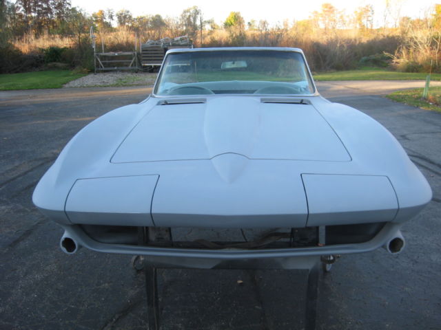 1965 Chevrolet Corvette STD - photo 2