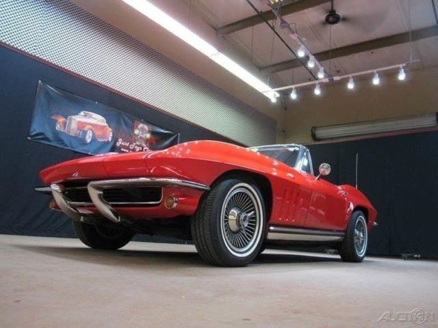 1965 Chevrolet Corvette - photo 3