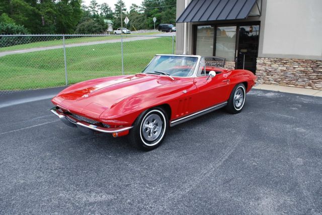 1965 Chevrolet Corvette - photo 2