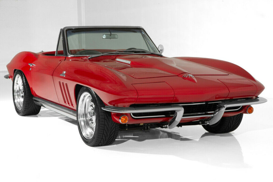 1965 Chevrolet Corvette Convertible, Red/Black, 502ci Engine, 700R4 Automa - photo 4