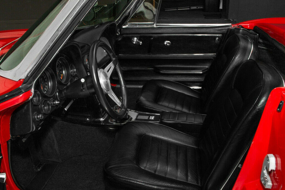 1965 Chevrolet Corvette Convertible, Red/Black, 502ci Engine, 700R4 Automa - photo 6