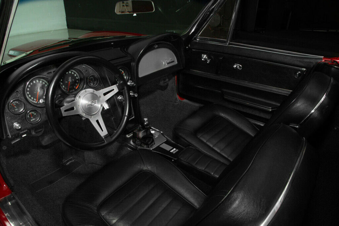 1965 Chevrolet Corvette Convertible, Red/Black, 502ci Engine, 700R4 Automa - photo 7
