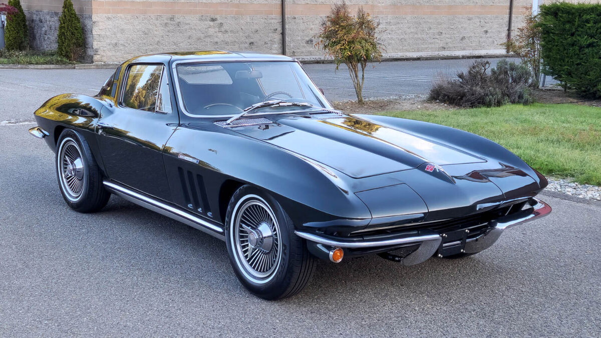 1965 Chevrolet Corvette Coupe "Super Rare" (1 of 771) - photo 3