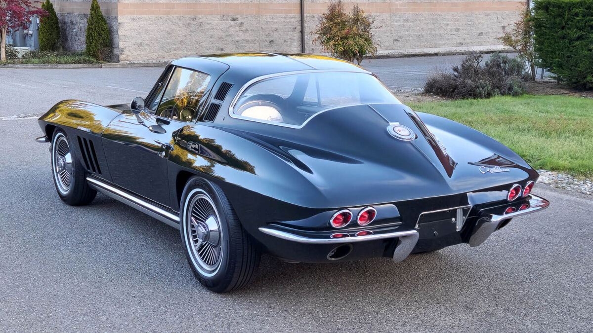 1965 Chevrolet Corvette Coupe "Super Rare" (1 of 771) - photo 4