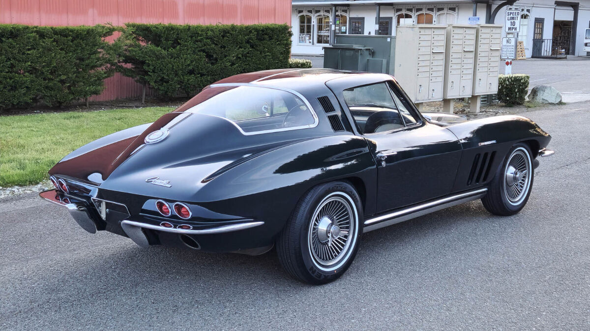 1965 Chevrolet Corvette Coupe "Super Rare" (1 of 771) - photo 5