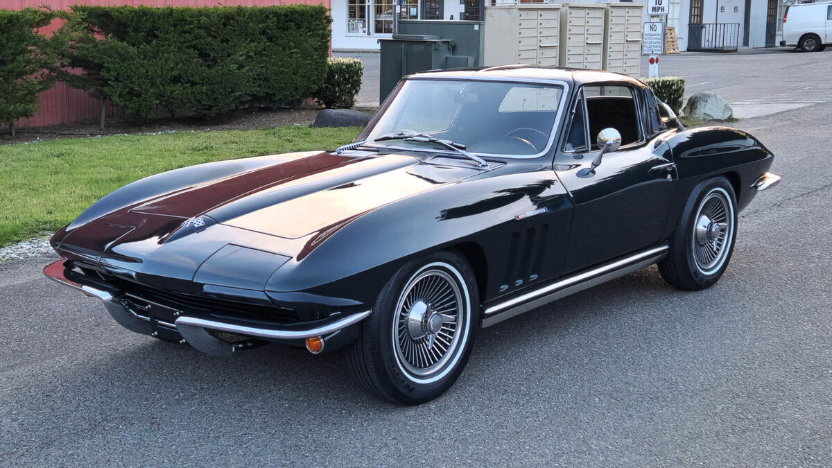 1965 Chevrolet Corvette Coupe "Super Rare" (1 of 771) - photo 6