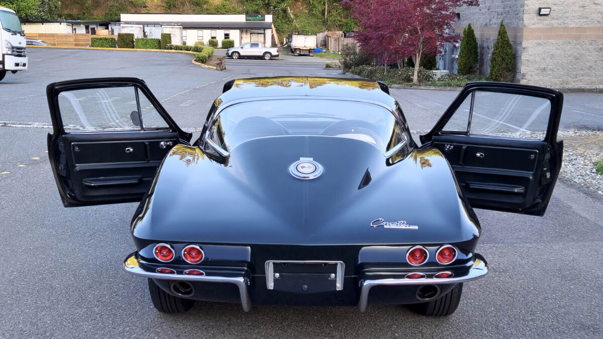1965 Chevrolet Corvette Coupe "Super Rare" (1 of 771) - photo 8
