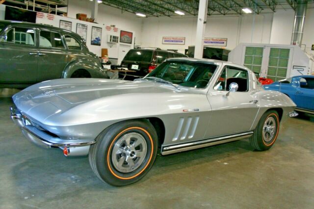 1965 Chevrolet Corvette Coupe Fuel Injected Numbers Matching Restoration - photo 2