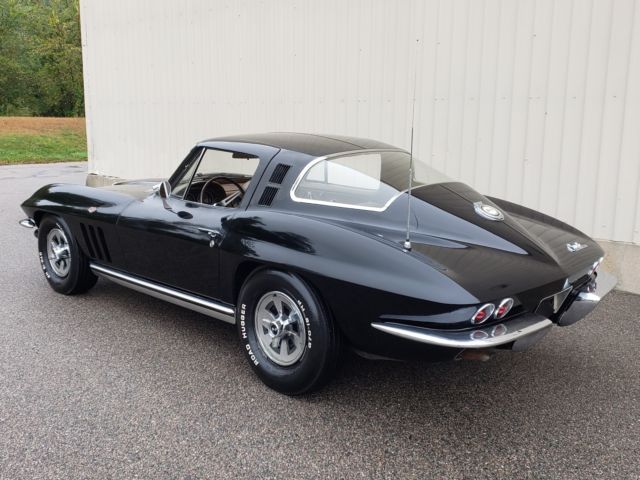 1965 CHEVROLET CORVETTE COUPE MATCHING NUMBERS 327 4SPEED TUXEDO BLACK EXTERIOR 1965 Chevrolet Corvette TUXEDO BLACK STINGRAY