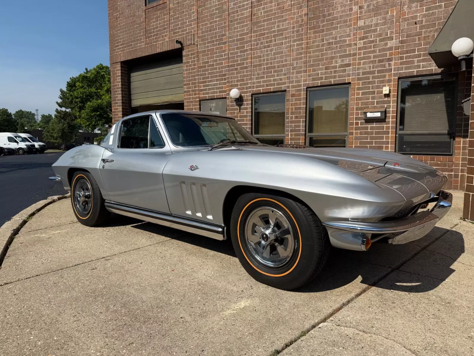 1965 Chevrolet Corvette - #s Match - Highly Optioned - photo 10