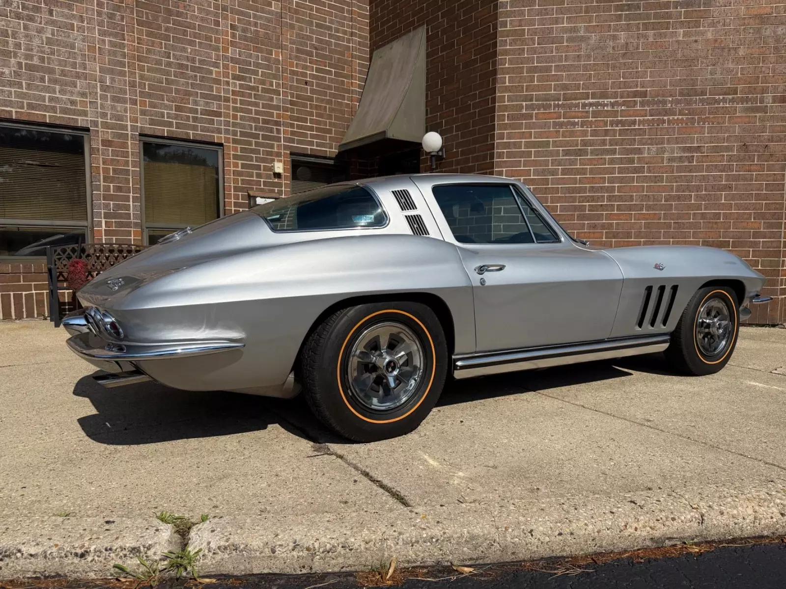 1965 Chevrolet Corvette - #s Match - Highly Optioned - photo 12