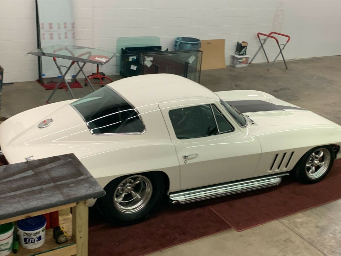1965 Chevrolet Corvette - photo 13
