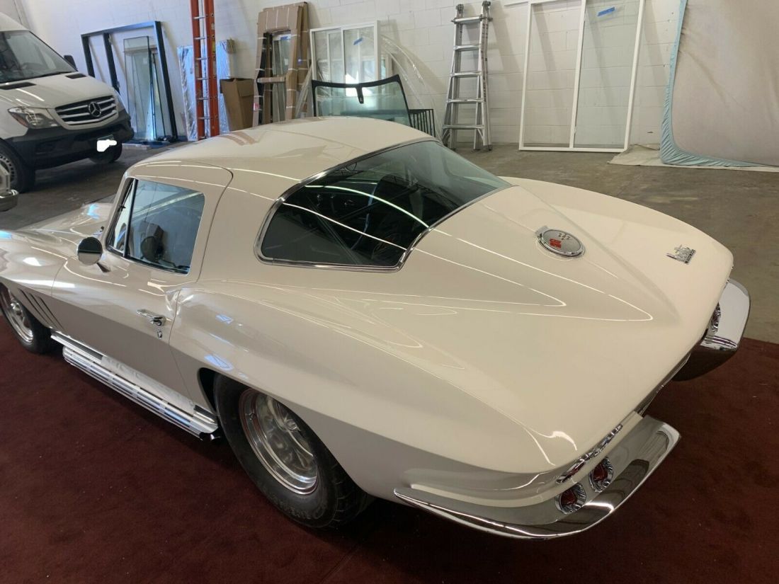 1965 Chevrolet Corvette - photo 8