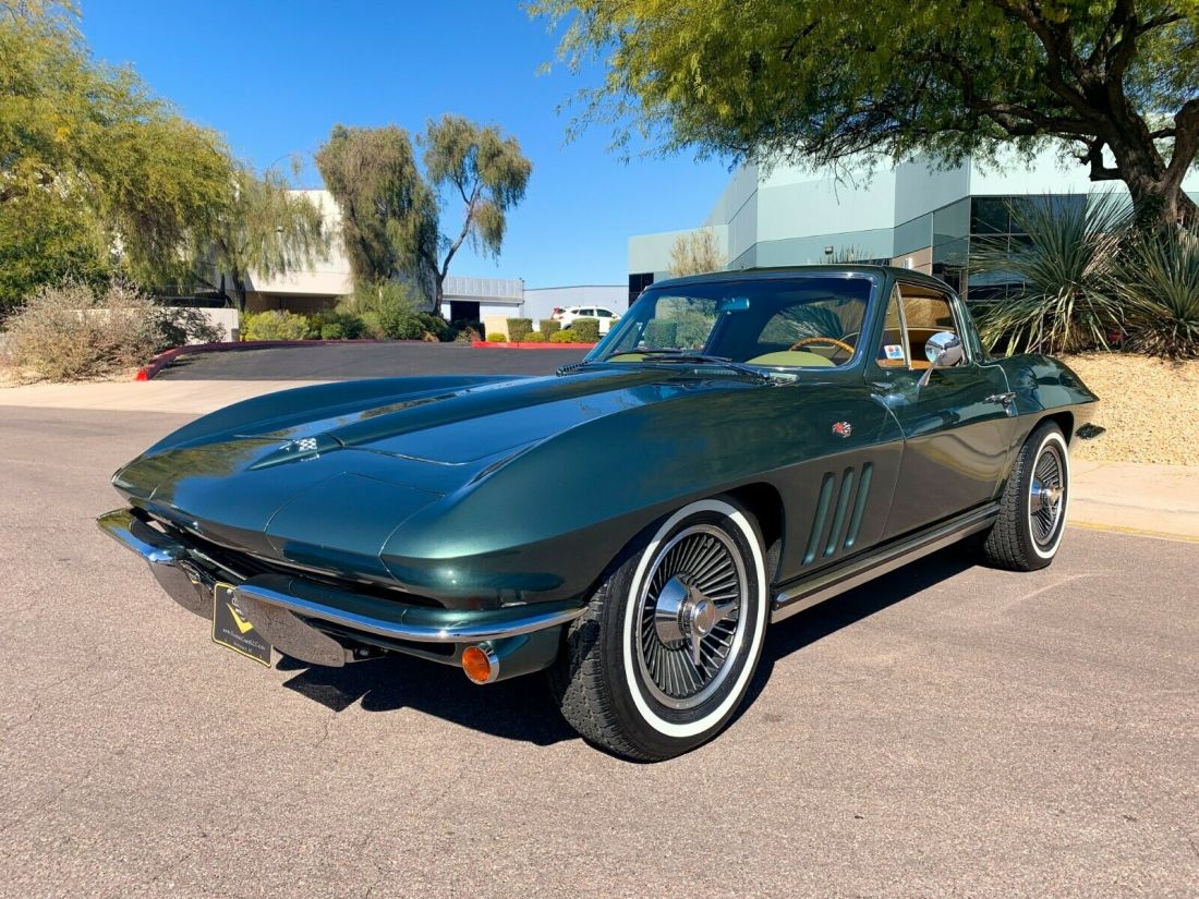 1965 Chevrolet Corvette Coupe - photo 2
