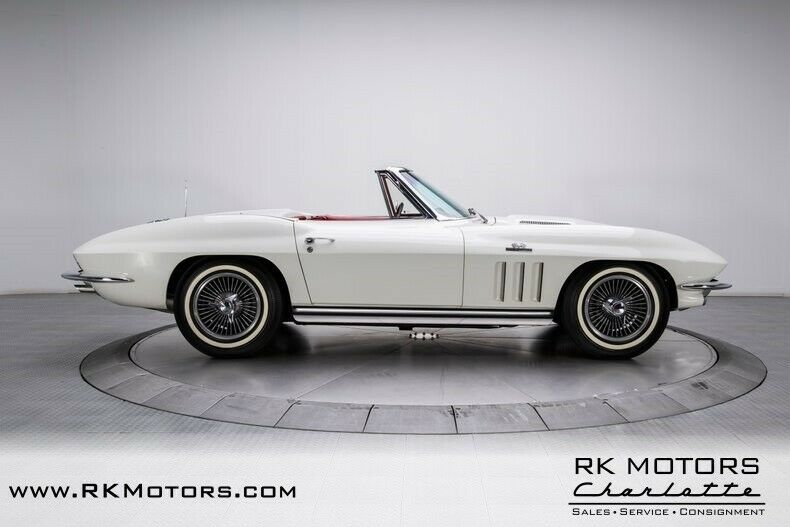1965 Chevrolet Corvette - photo 13