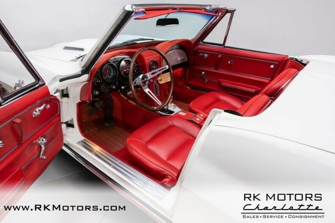 1965 Chevrolet Corvette - photo 3