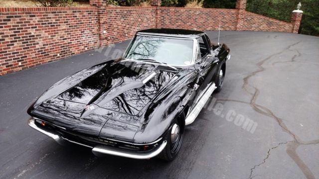 1965 Chevrolet Corvette Convertible - photo 12