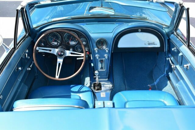 1965 Chevrolet Corvette - photo 2