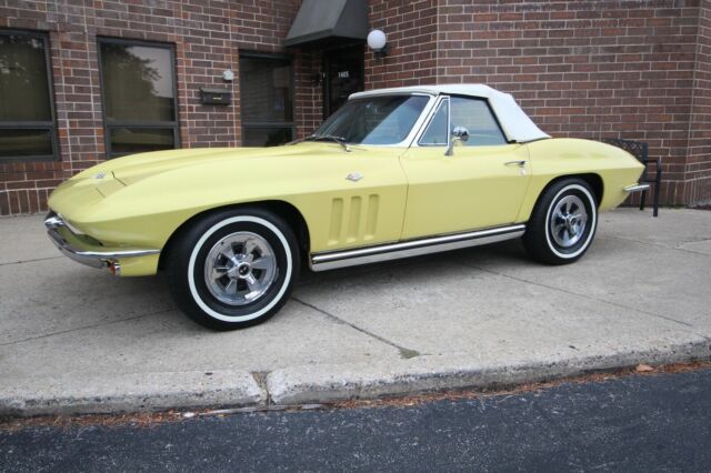 1965 Chevrolet Corvette - Highly Factory Optioned - photo 2