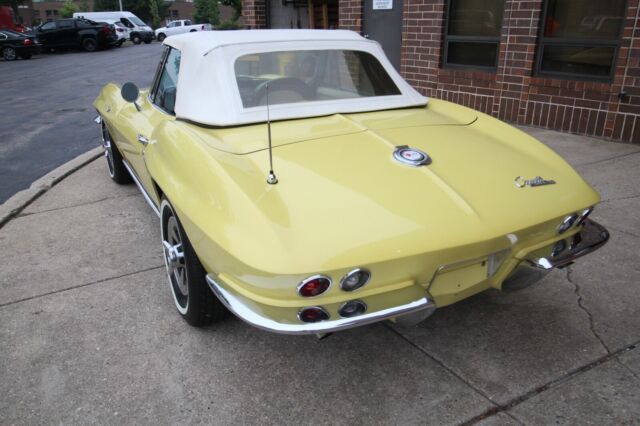 1965 Chevrolet Corvette - Highly Factory Optioned - photo 4