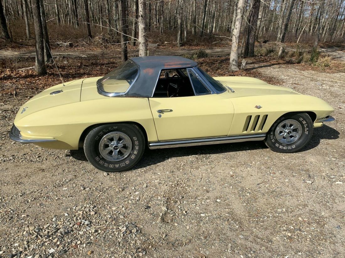 1965 Chevrolet Corvette 65 corvette 327/365 numbers matching 4 speed driv - photo 2