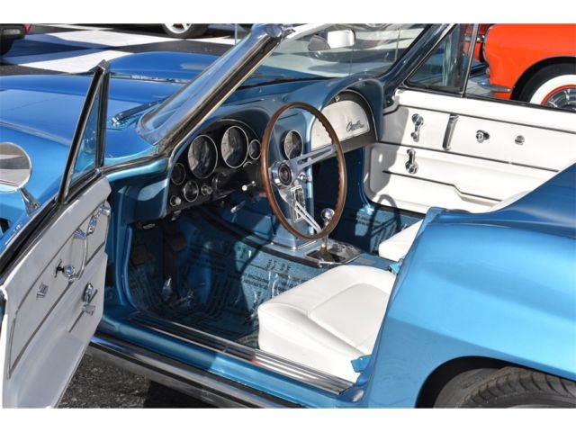 1965 Chevrolet Corvette - photo 2