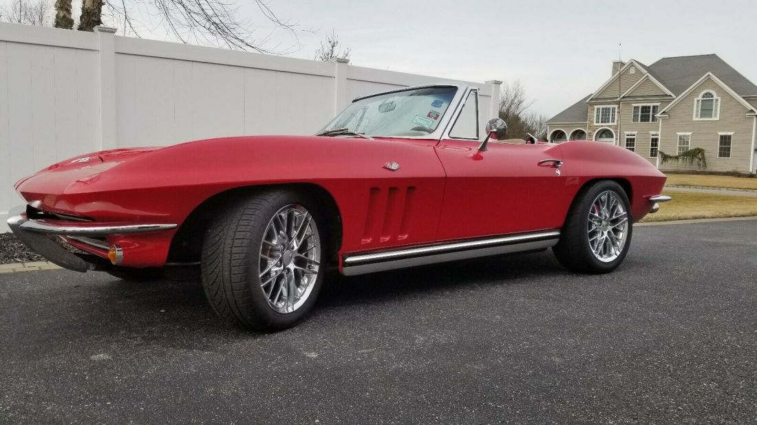 1965 Chevrolet Corvette - photo 2