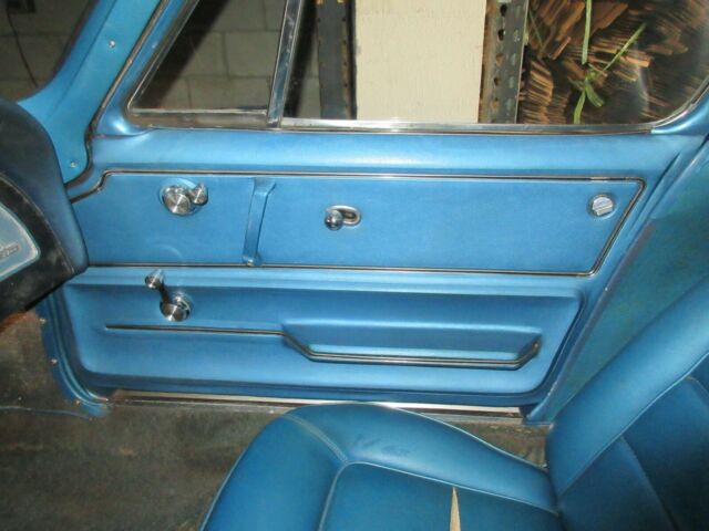 1965 Chevrolet Corvette STING RAY - photo 10