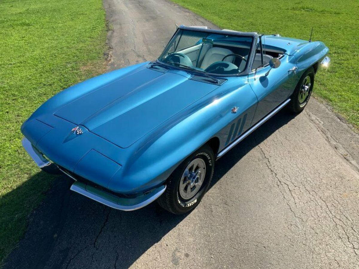 1965 Chevrolet Corvette Sting Ray, #'s 327/300, 4-Sp, 2 Tops 1522 Miles Nassau B 1965 Chevrolet Corvette Sting Ray, #'s 327/300, 4-Sp, 2 Tops