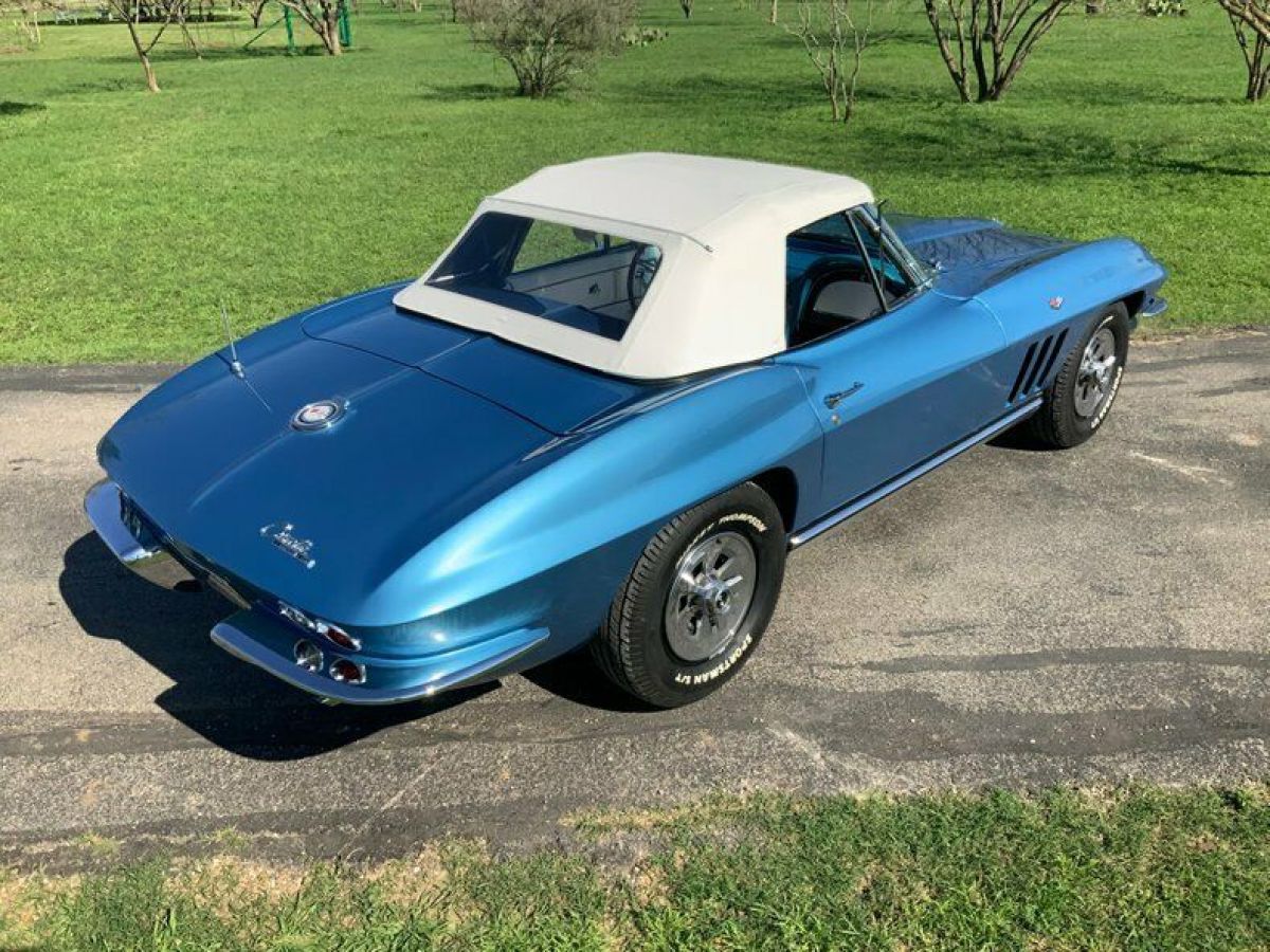1965 Chevrolet Corvette Sting Ray, #'s 327/300, 4-Sp, 2 Tops - photo 7
