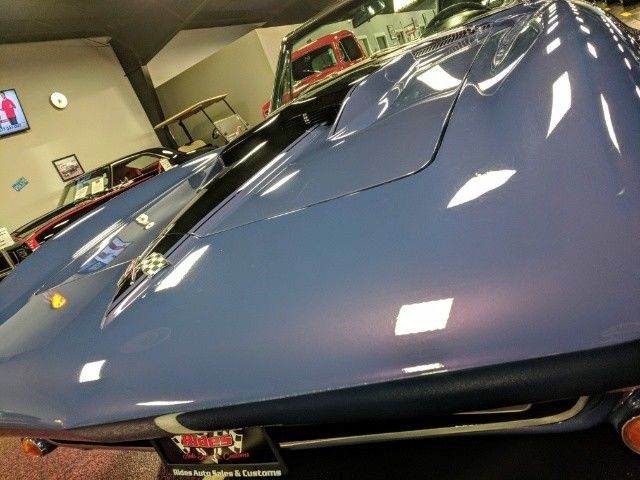 1965 Chevrolet Corvette Stingray - photo 2