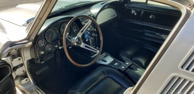 1965 Chevrolet Corvette Coupe - photo 13