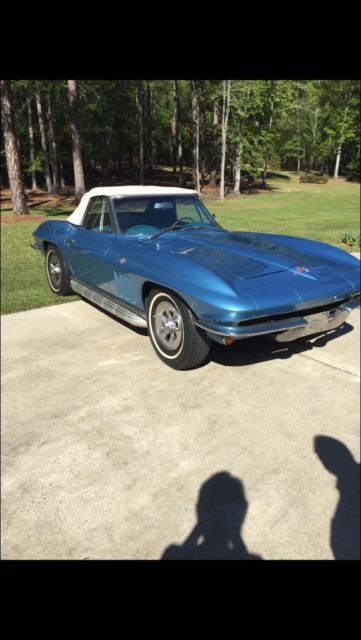 1965 Chevrolet Corvette - photo 2