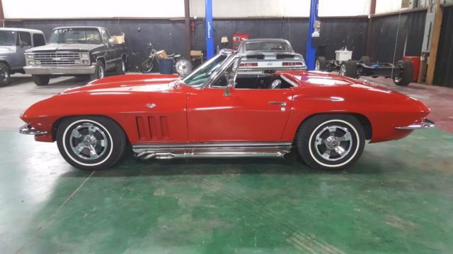 1965 Chevrolet Corvette Stingray Convertible 327 4 speed - photo 2