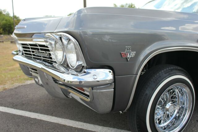 1965 Chevrolet Impala - photo 5