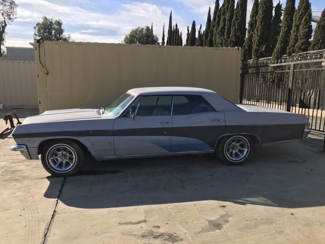 1965 Chevrolet Impala 4 door no post - photo 2